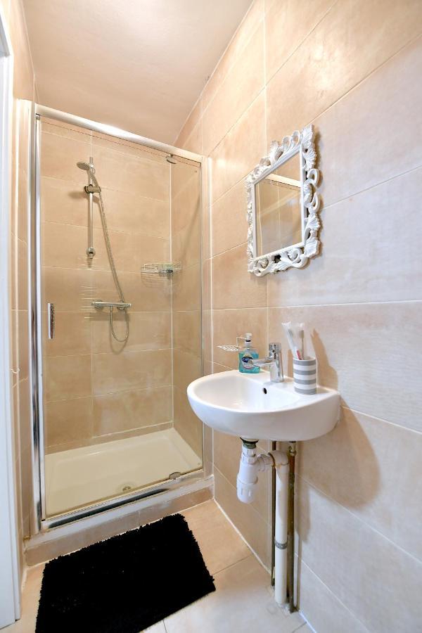 City Apartments Near Seven Sisters Londra Dış mekan fotoğraf